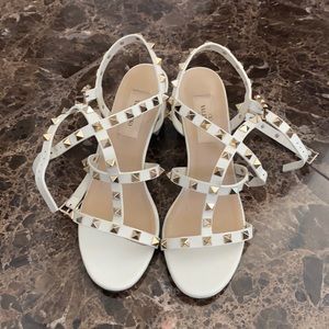 Valentino Sandals US 7 Ivory